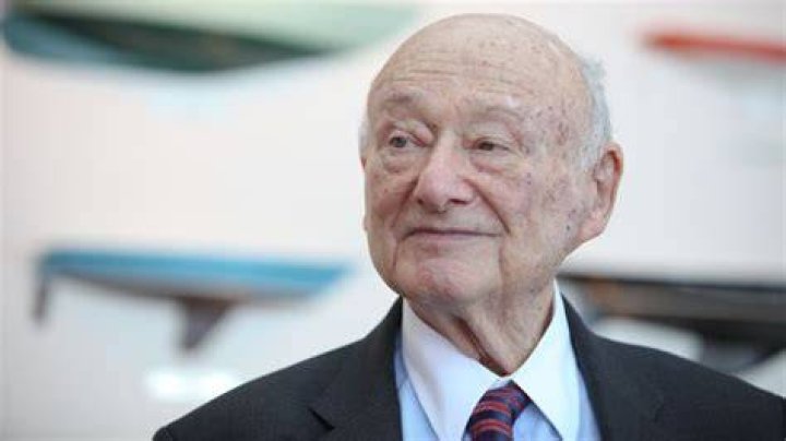 Is Ed Koch related to Koch brothers? 1 130201061821 ed koch 01