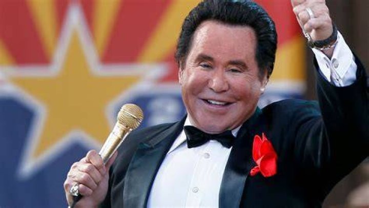 24 Surprising Facts About Wayne Newton