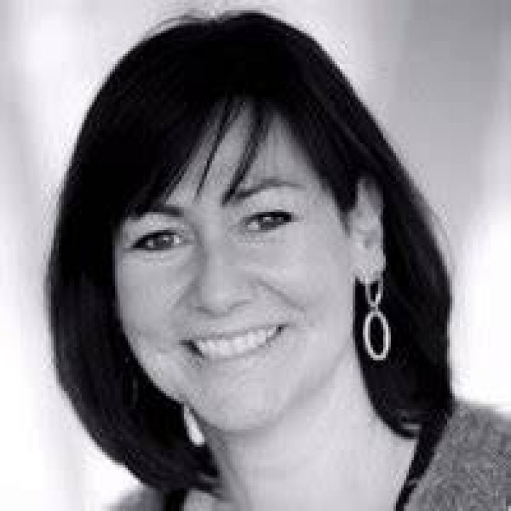 About Dani&euml;lle FaceDialogue