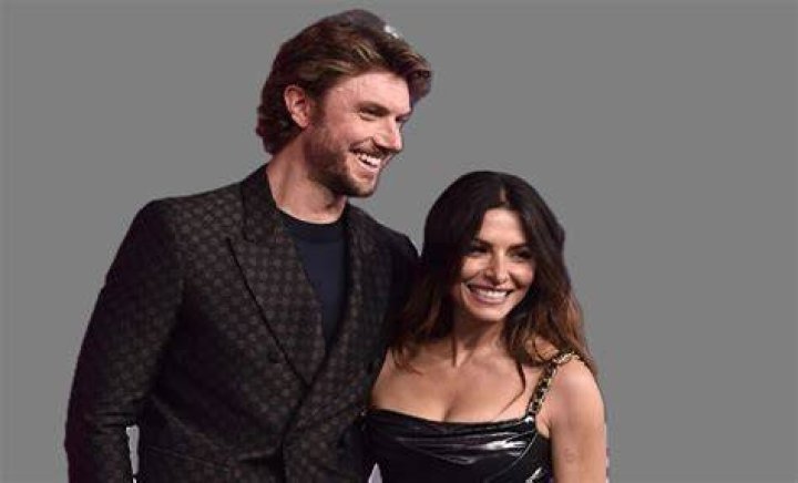 Adam Demos Married Wife and Children Meet The Actor&rsquo;s Girlfriend Sarah