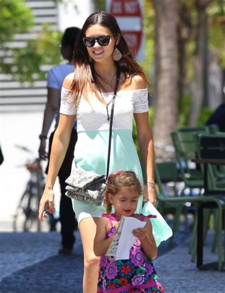 Adriana Lima Lunches With Her Family In Miami Celeb Baby Laundry