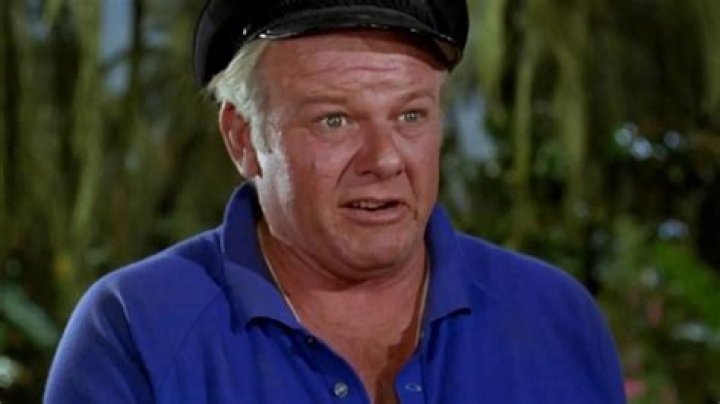 Alan Hale Jr (the Skipper) and Dawn Wells (Maryanne) Giligans Island