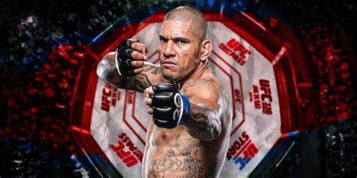 Alex Pereira's sister Aline Pereira loses MMA debut to Invicta veteran