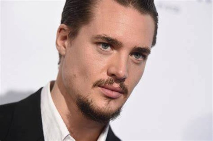 Alexander Dreymon Personal Life, Career, Net Worth |