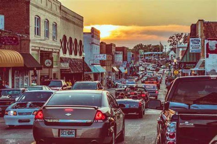 Alexander Finley's Nixa, Missouri, Automotive Connection