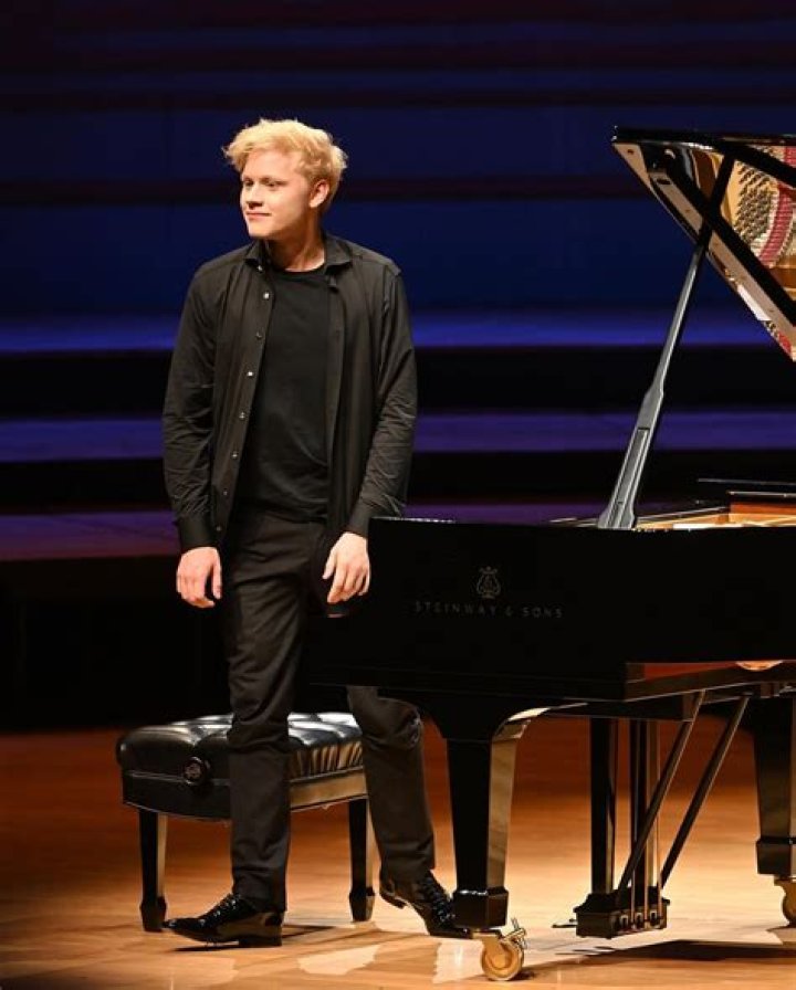 Alexander Malofeev in the spotlight Pianists corner