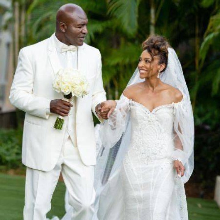 American Boxing Legend, Evander Holyfield's Ex-Wife, Candi Calvana Smity, Is Currently Single; Raising Two Children As A Single Mother