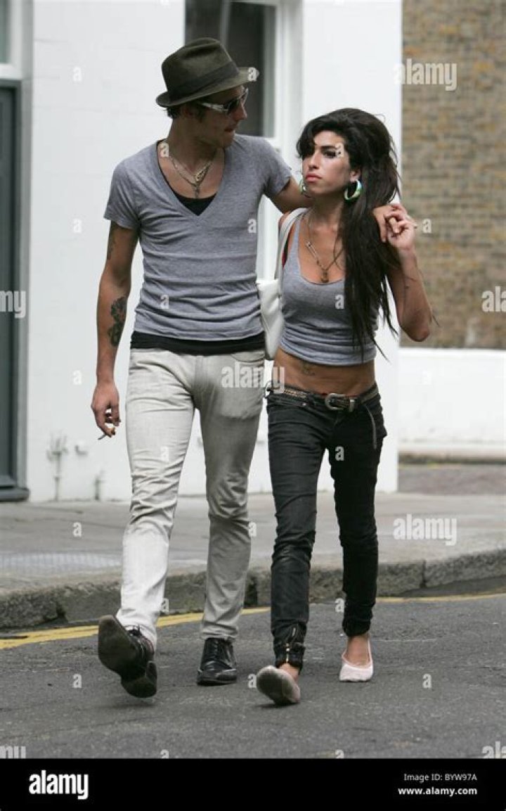 Amy Winehouse und Ehemann Blake FielderCivil verlassen Ihr Zuhause