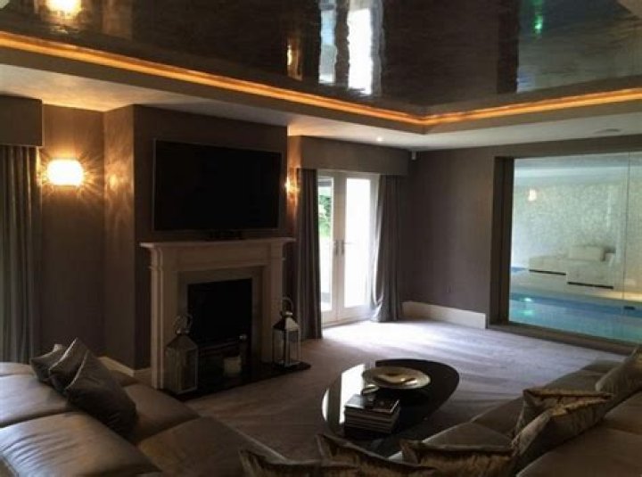 Angel Di Maria&rsquo;s &lsquo;home burgled and family held hostage&rsquo; during PSG game