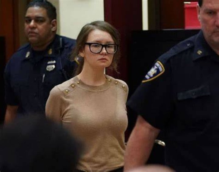 Anna Sorokin Bio, Wiki, Boyfriend, Height & Net Worth Biography on