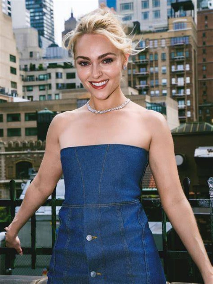 AnnaSophia Robb Who is AnnaSophia Robb? Who has AnnaSophia Robb dated