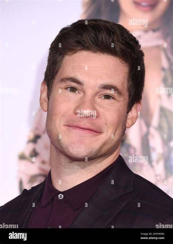 Arriba 98+ Foto Adam Devine Películas Y Programas De Televisión Alta