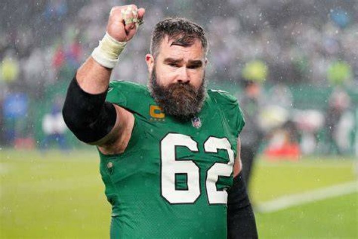 As Jason Kelce retires, teammates tell stories from his and Travis
