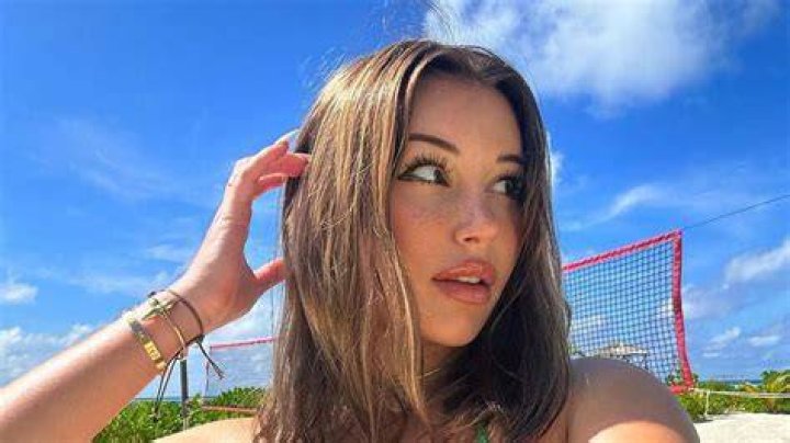 Australian OnlyFans model alleges she was detained, denied entry to US over work