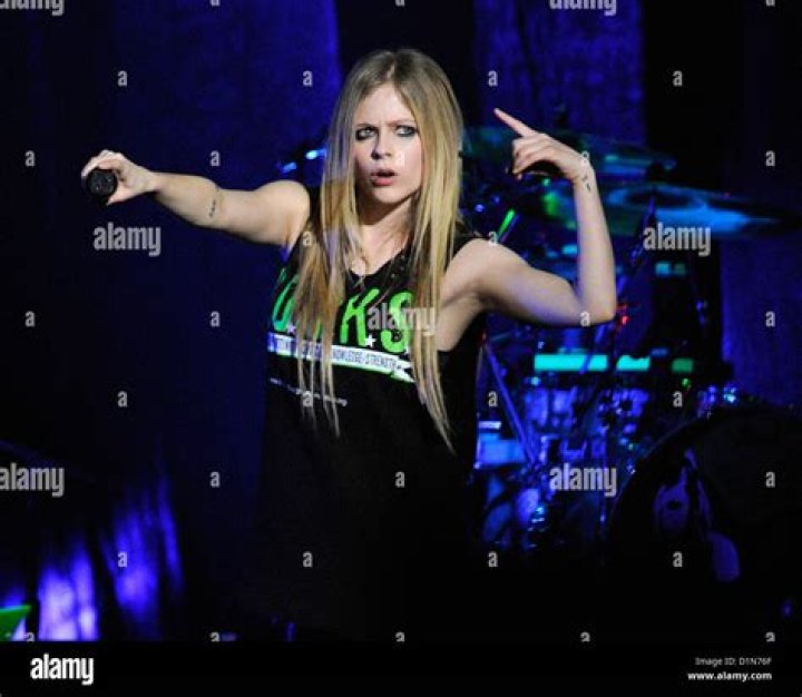 avril lavigne's wedding Avril Lavigne Photo (334190) Fanpop