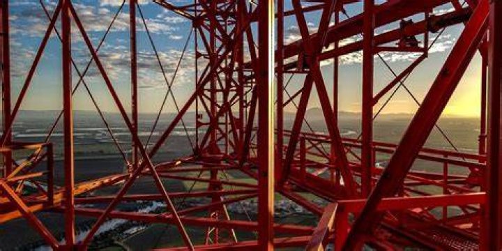 B67 TV Tower from Fall (2022) movie [3840x2160] r/wallpapers