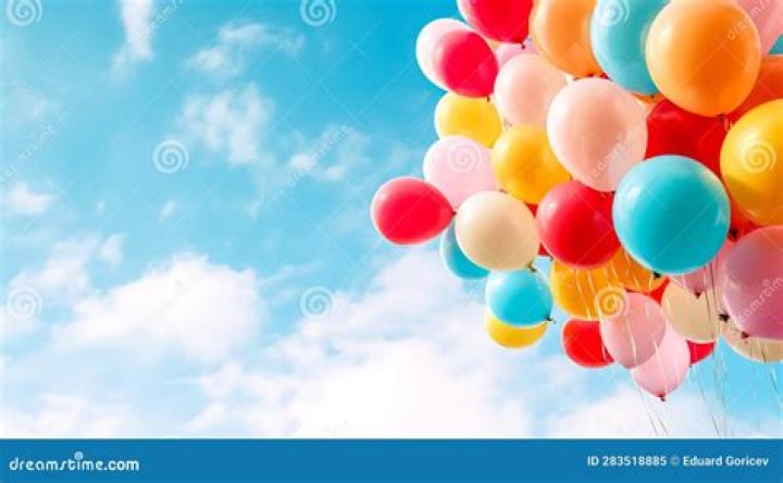 Balloons filled the air during Taylor Swift's performance of "22