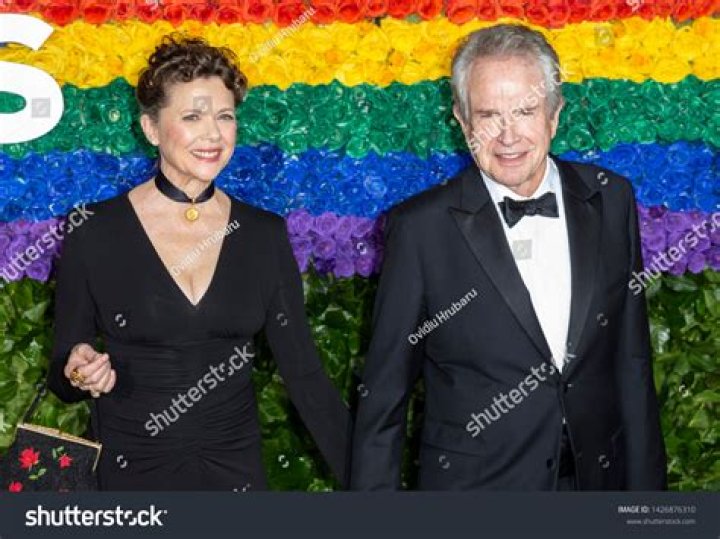 Bening Opens Up About Meeting Warren Beatty for the First Time