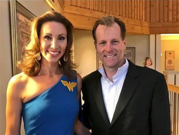 Betsy Kling Age, Husband, Salary, Net Worth