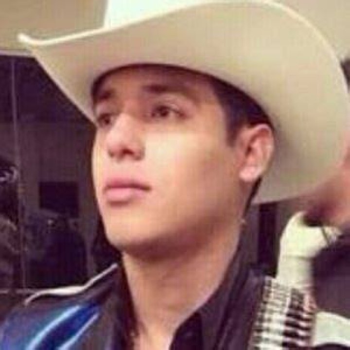 BlogPaper | Ariel Camacho - Trivia, Family, Bio