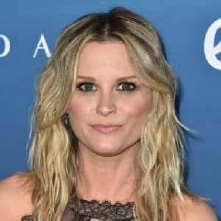BlogPaper | Bonnie Somerville - Age, Family, Bio