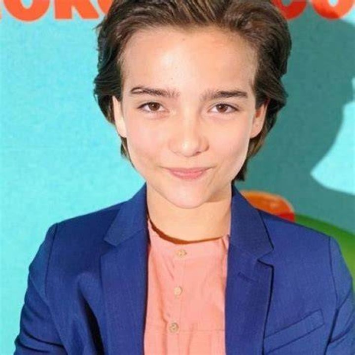 BlogPaper | Elias Harger - Bio, Age, Net Worth, Height, Married, Career, Instagram