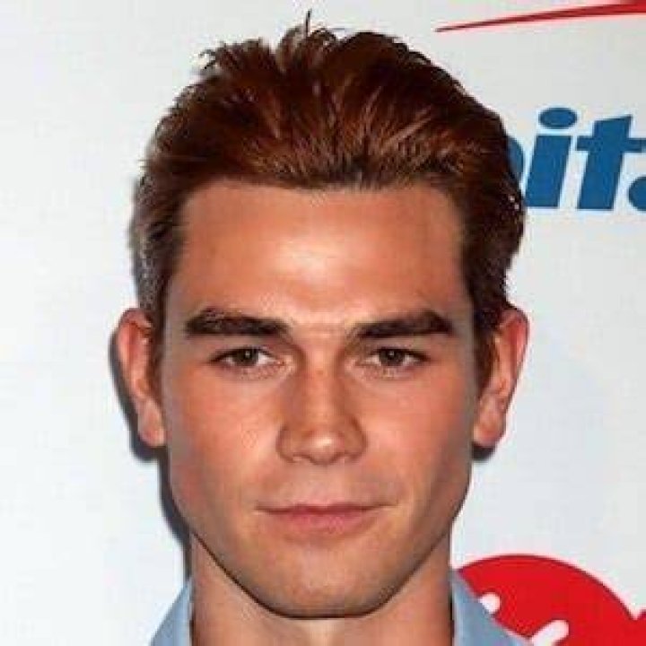 BlogPaper | KJ Apa - Age, Family, Bio