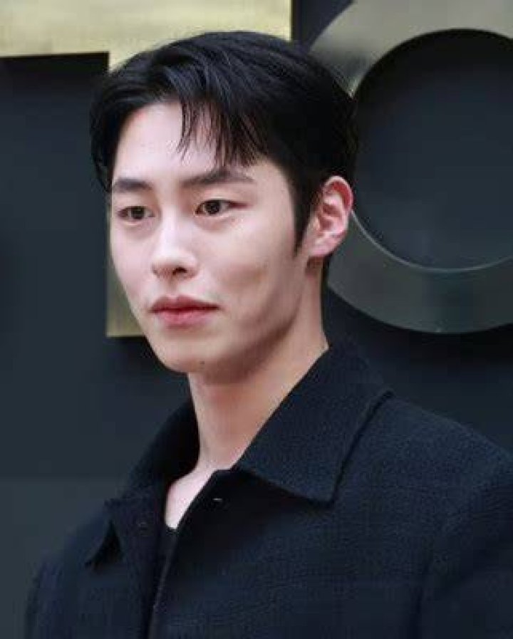 BlogPaper | Lee Jae-wook - Bio, Age, Height, Single, Nationality, Career, Wiki