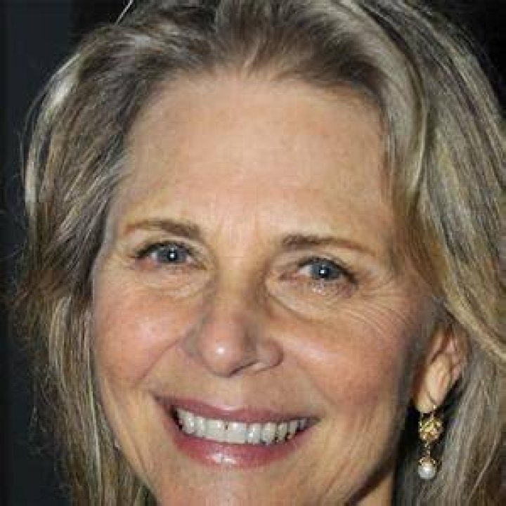 BlogPaper | Lindsay Wagner - Age, Family, Bio
