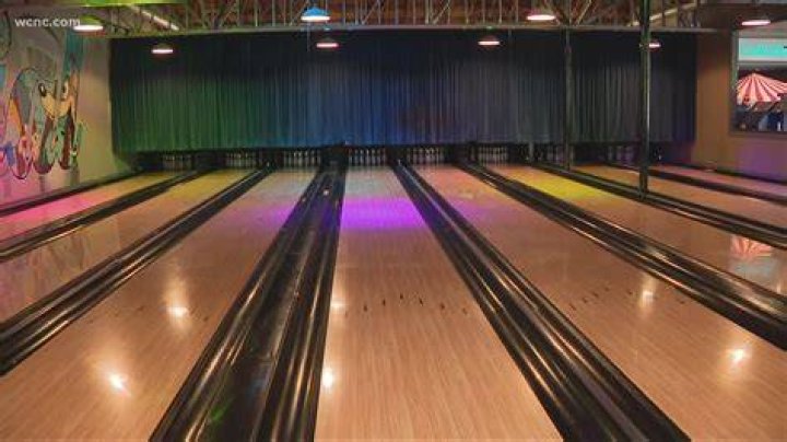 Bowling alleys reopen but with little clarity from state WFLA
