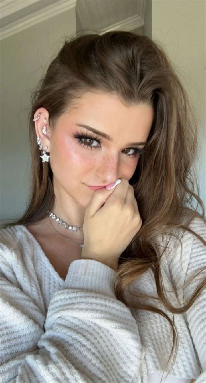 Brooke Monk Pretty ear piercings, Cool ear piercings, Earings piercings