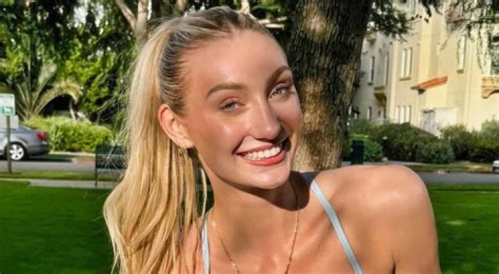 Cameron Brink in Bathing Suit Visits "Miami" &mdash; Celebwell