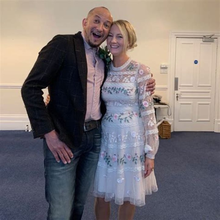 Car Sos Fuzz Townshend Wife / Fuzz Townshend S Net Worth Wife And Wiki