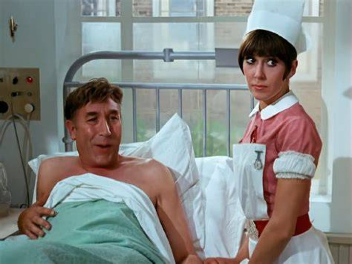 Carry on Doctor (1967)