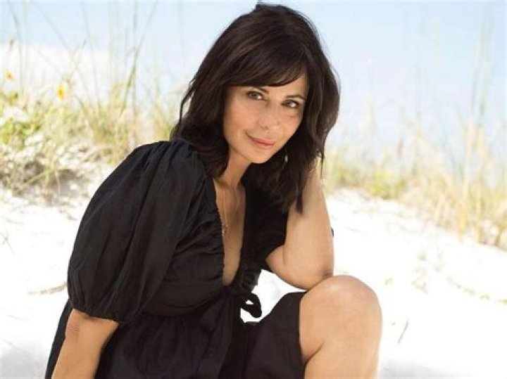 Catherine Bell Biography, Age, Height, Husband mrDustBin