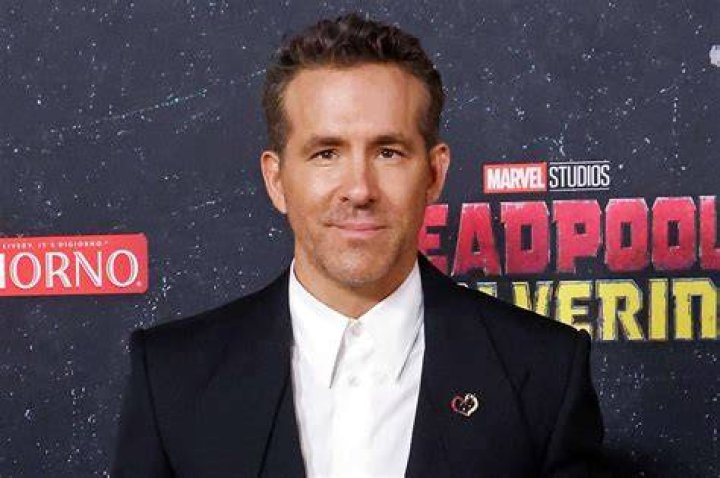 Celebrate Ryan Reynolds' Birthday With His Best Shirtless Pics