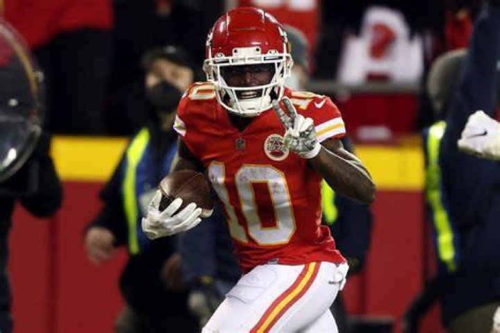 Chiefs could make Tyreek Hill&rsquo;s contract extension early offseason