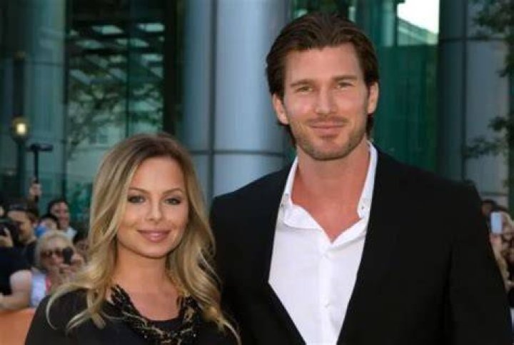 Christopher Russell Wife, Net Worth, Age, Wiki, Height Rob (Hallmark Channel Bio)