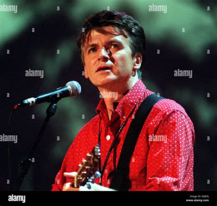 Crowded House singer Neil Finn snaps up 7million four bedroom home in