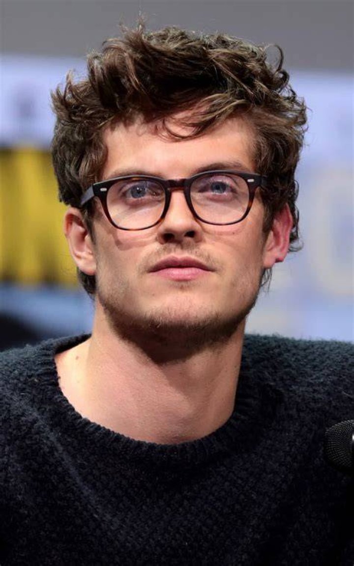 Daniel Sharman Net Worth, Bio, Height, Family, Age, Weight, Wiki 2022