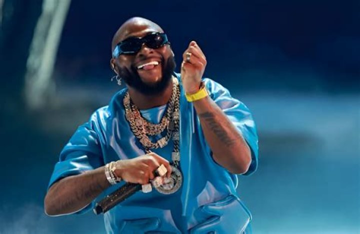 Davido releases photos to celebrate daughter's 5th birthday