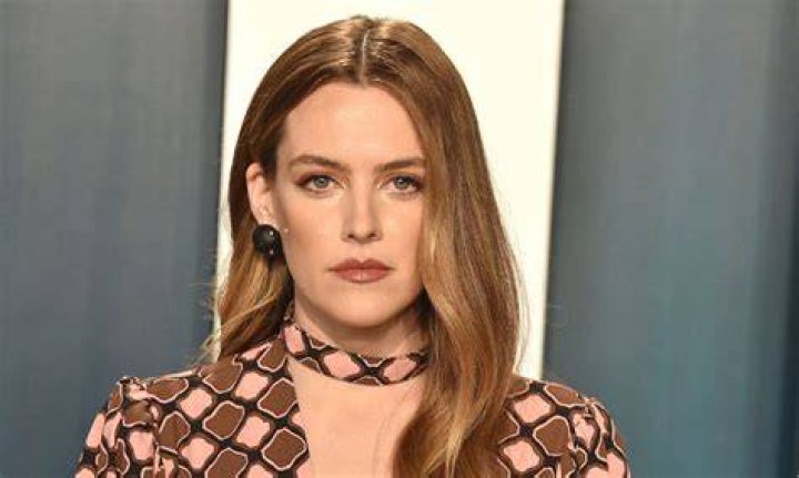 Discover The Secrets Behind Riley Keough's Stunning Physique