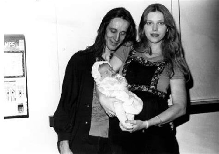 Discover The Unconventional Love Story Of Bebe Buell And Todd Rundgren