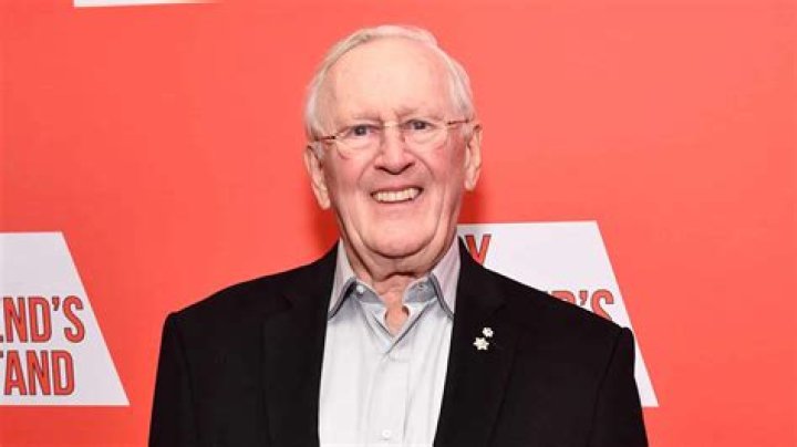 Does Len Cariou have children?