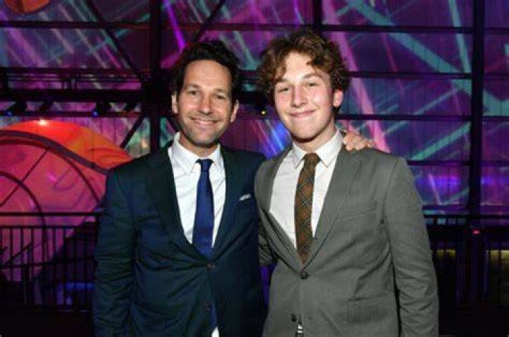 Does Paul Westerberg have kids? |