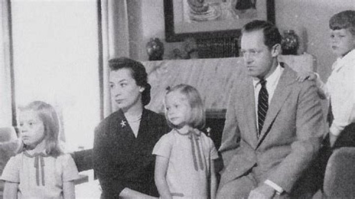Dorothy Hunt Wikipedia, The Plumber, Husband, Flight 553, Plane Crash
