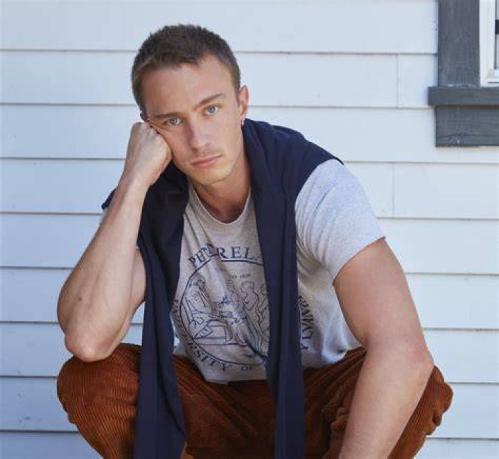 Drew Starkey's biography Age, relationship status, real name, movies