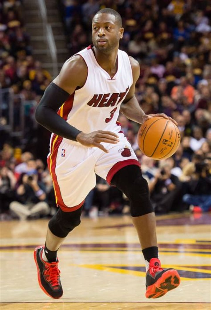 DWYANE WADE LIKED TO WEAR HIS SISTER'S CLOTHES AS A KID? inside