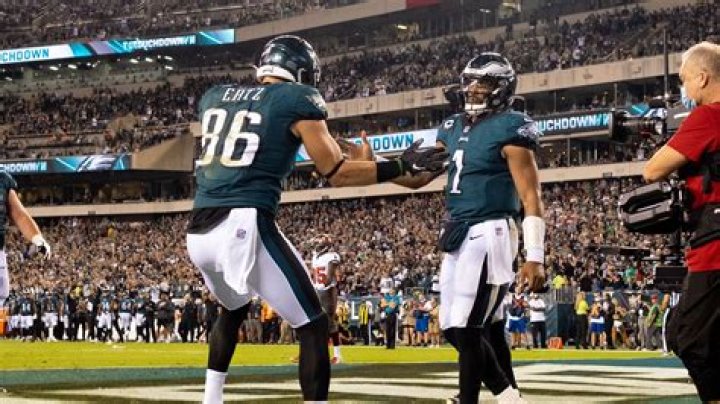 Eagles' Chris Long announces retirement after 11 NFL seasons WHYY