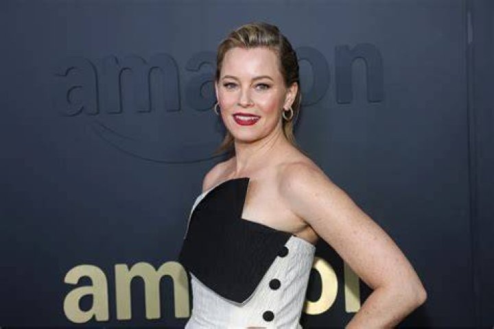 Elizabeth Banks Net Worth - MoxSync